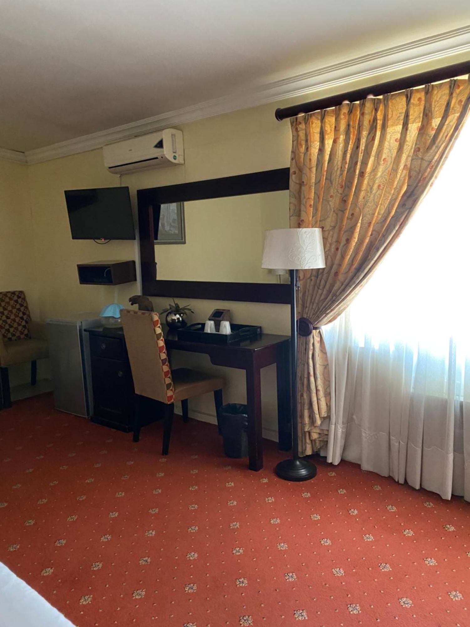 Madlula'S Guesthouse Питърмарицбург Екстериор снимка