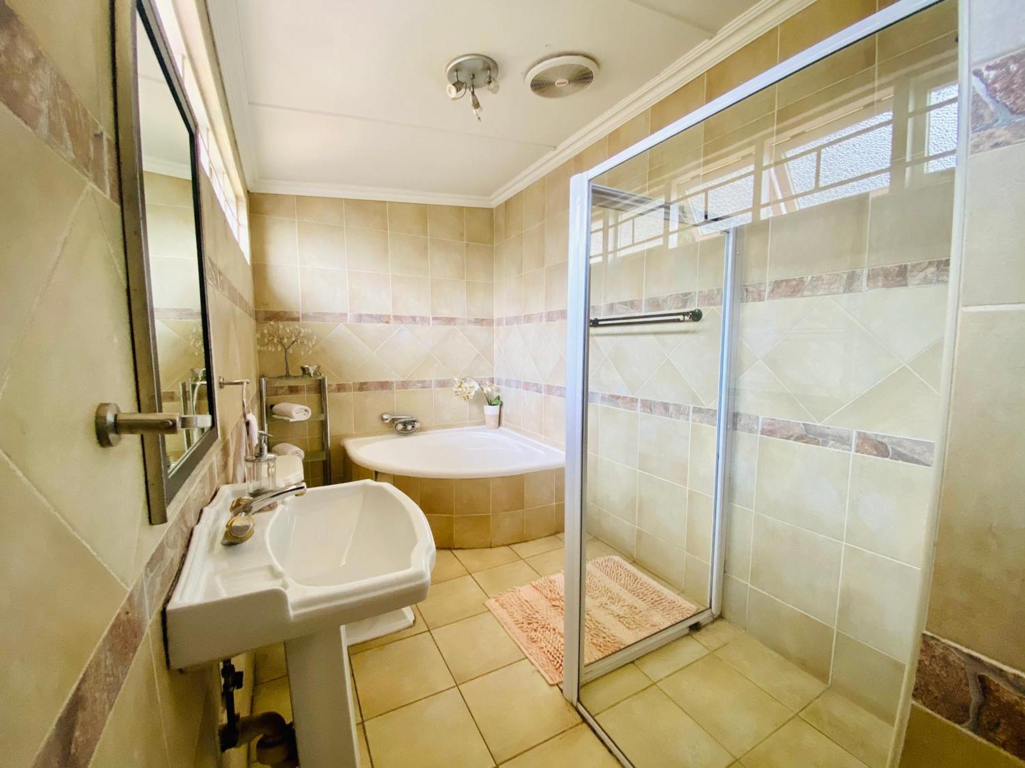 Madlula'S Guesthouse Питърмарицбург Екстериор снимка